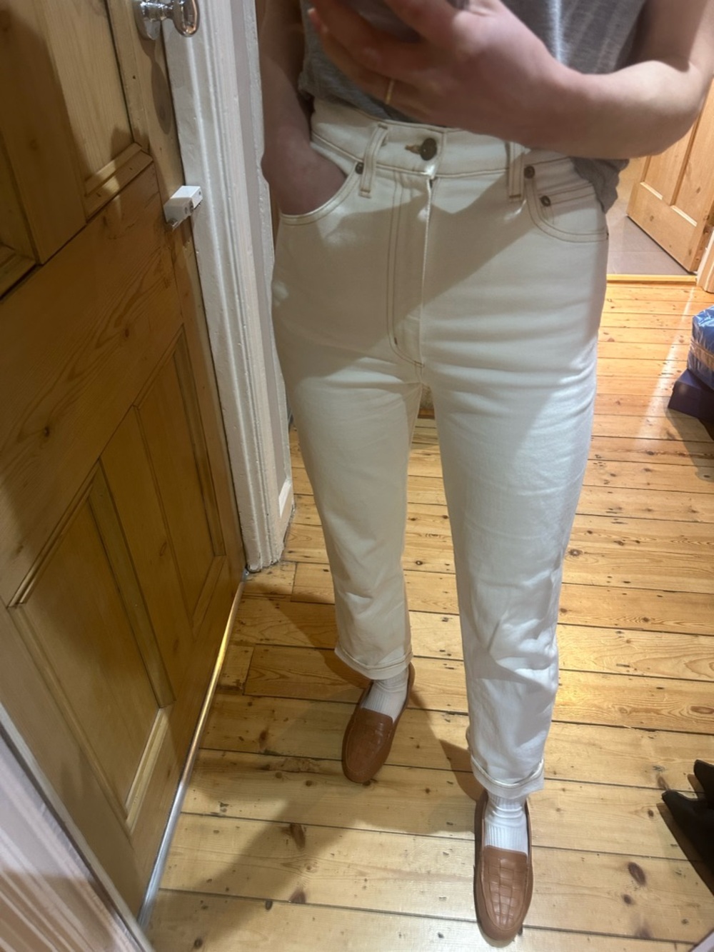 High-Rise Women’s White Jeans - Clean Cut Straight Fit